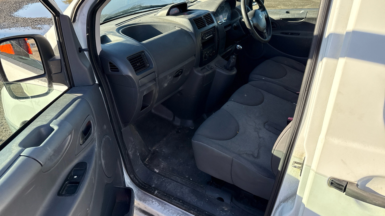 فان المدمجة PEUGEOT EXPERT 1000 1.6 HDI 90PS: صورة 11