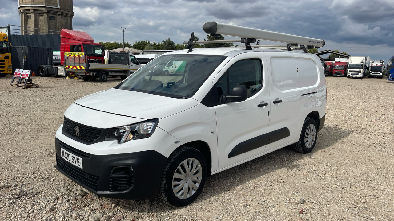 PEUGEOT PARTNER 850 1.5 BlueHDi 100PS Professional - فان المدمجة: صورة 2 PEUGEOT PARTNER 850 1.5 BlueHDi 100PS Professional - فان المدمجة: صورة 2