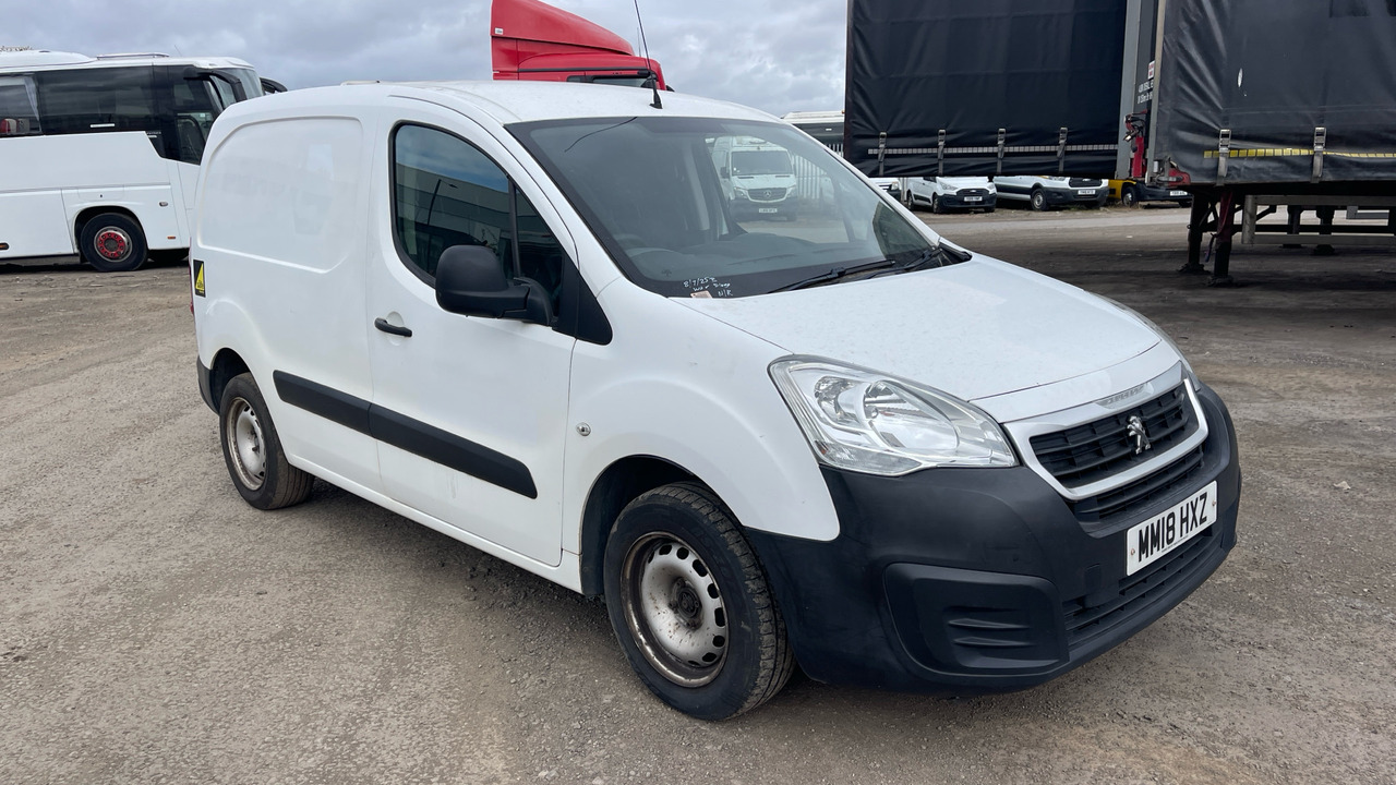 Peugeot Partner 850 SE 1.6 BLUEHDI 100PS - فان المدمجة: صورة 2 Peugeot Partner 850 SE 1.6 BLUEHDI 100PS - فان المدمجة: صورة 2