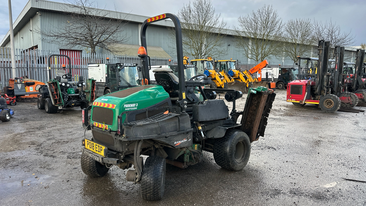 RANSOMES PARKWAY 3 METEOR - جزازة أعشاب الحدائق: صورة 4 RANSOMES PARKWAY 3 METEOR - جزازة أعشاب الحدائق: صورة 4