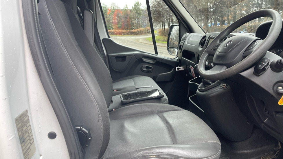 RENAULT MASTER LL35dCi 130 Business Low Roof Luton Loloader - شاحنة مغلقة الصندوق: صورة 5 RENAULT MASTER LL35dCi 130 Business Low Roof Luton Loloader - شاحنة مغلقة الصندوق: صورة 5