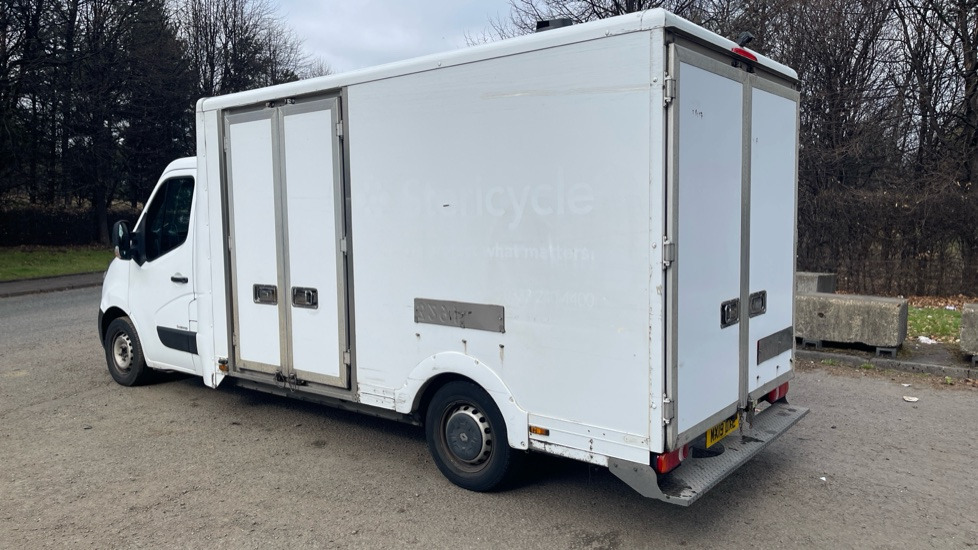 RENAULT MASTER LL35dCi 130 Business Low Roof Luton Loloader - شاحنة مغلقة الصندوق: صورة 3 RENAULT MASTER LL35dCi 130 Business Low Roof Luton Loloader - شاحنة مغلقة الصندوق: صورة 3