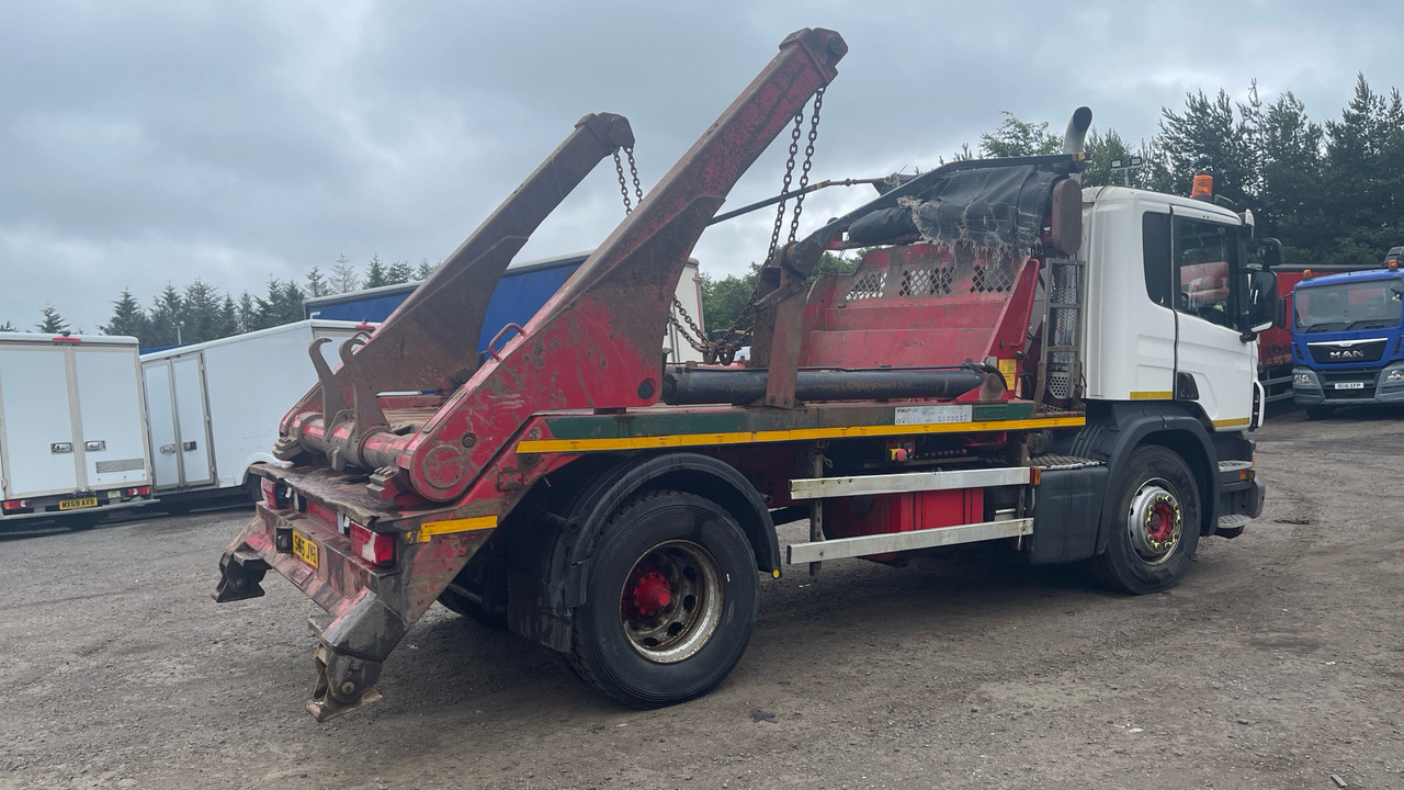 SCANIA P 250 - شاحنة نقل المخلفات: صورة 4 SCANIA P 250 - شاحنة نقل المخلفات: صورة 4