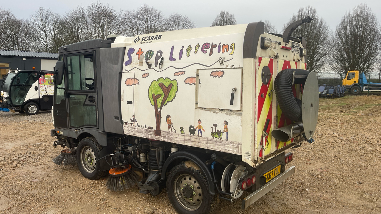 SCARAB M25H - سياره كنس شوارع: صورة 3 SCARAB M25H - سياره كنس شوارع: صورة 3