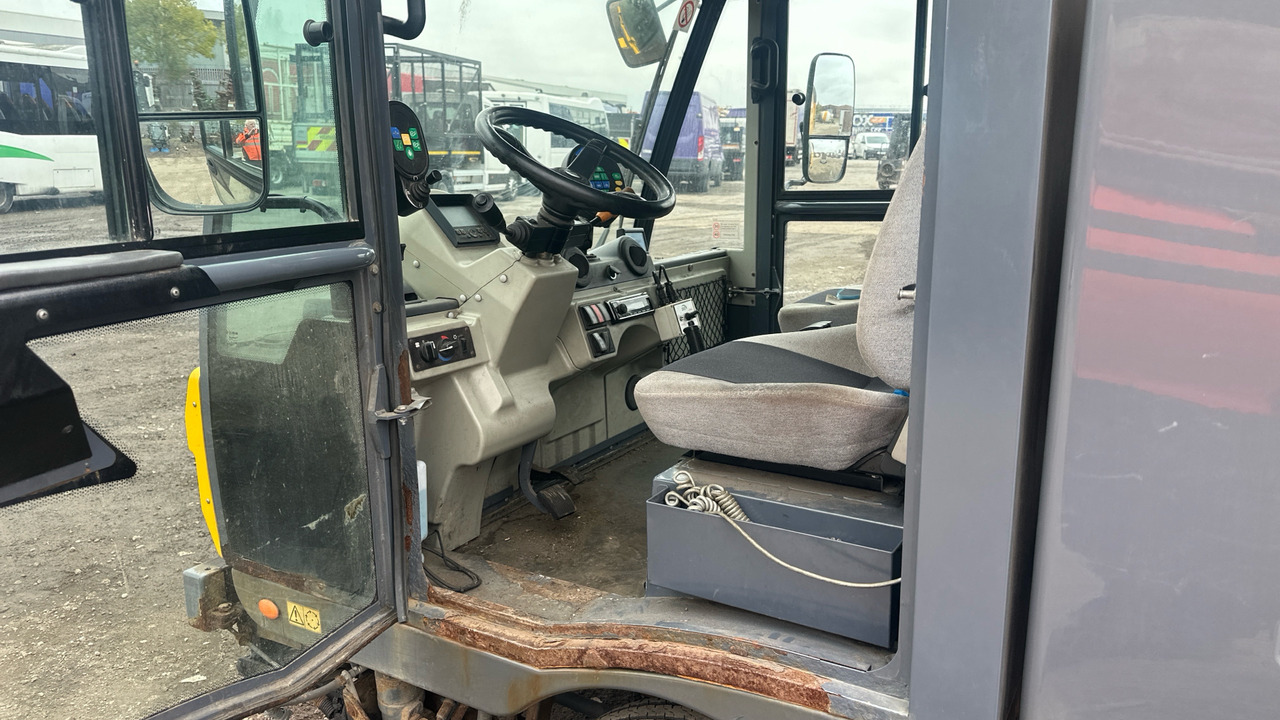 SCARAB MINOR M25H - سياره كنس شوارع: صورة 5 SCARAB MINOR M25H - سياره كنس شوارع: صورة 5