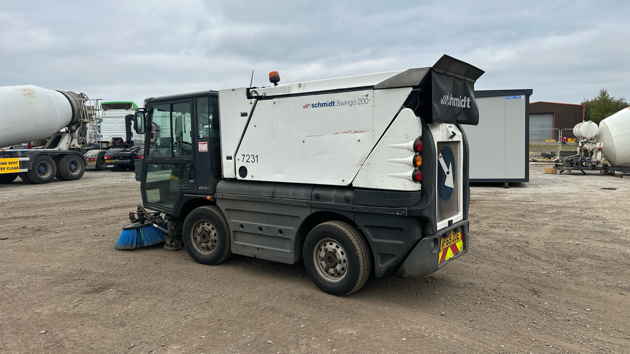 SCHMIDT SWINGO 200 - سياره كنس شوارع: صورة 3 SCHMIDT SWINGO 200 - سياره كنس شوارع: صورة 3
