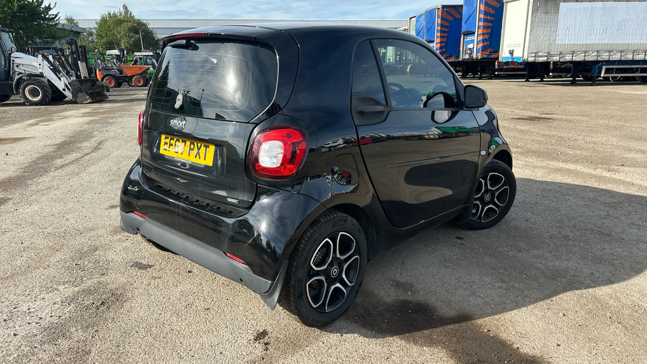 SMART FORTWO 0.9 TURBO PRIME PREMIUM - كوبيه: صورة 4 SMART FORTWO 0.9 TURBO PRIME PREMIUM - كوبيه: صورة 4