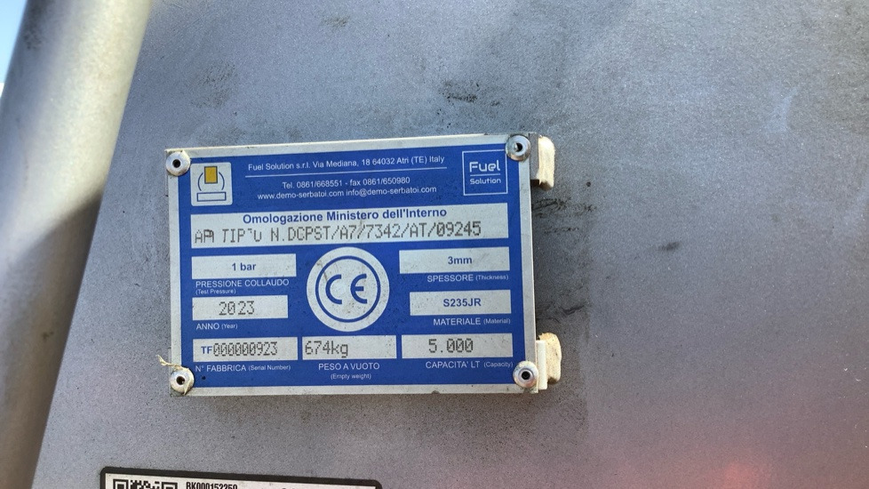 SOLUTIONS 5000L BUNDED FUEL TANK, AIRCRAFT FUELING STATION, ALLUMINIUM - معدات البناء: صورة 4 SOLUTIONS 5000L BUNDED FUEL TANK, AIRCRAFT FUELING STATION, ALLUMINIUM - معدات البناء: صورة 4