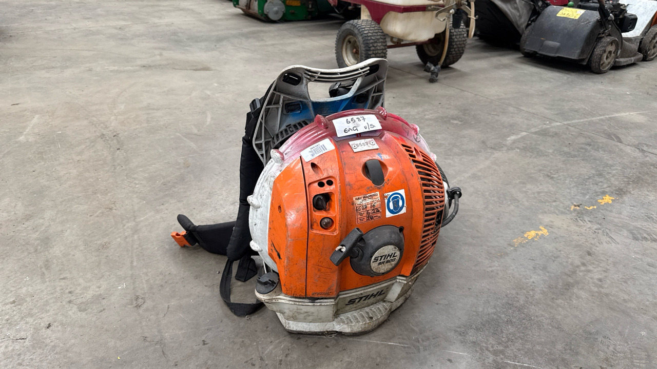 STIHL BR600 BACK PACK LEAF BLOWER - معدات البناء: صورة 1 STIHL BR600 BACK PACK LEAF BLOWER - معدات البناء: صورة 1