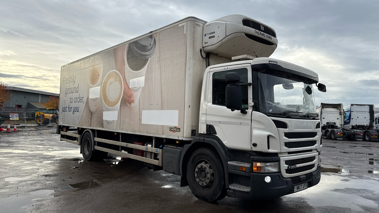 Scania P 250 - شاحنة الفريزر: صورة 1 Scania P 250 - شاحنة الفريزر: صورة 1