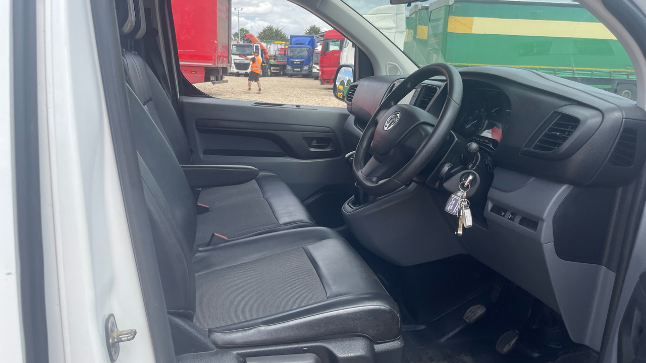 VAUXHALL VIVARO 2900 1.5D 100PS - فان المدمجة: صورة 5 VAUXHALL VIVARO 2900 1.5D 100PS - فان المدمجة: صورة 5
