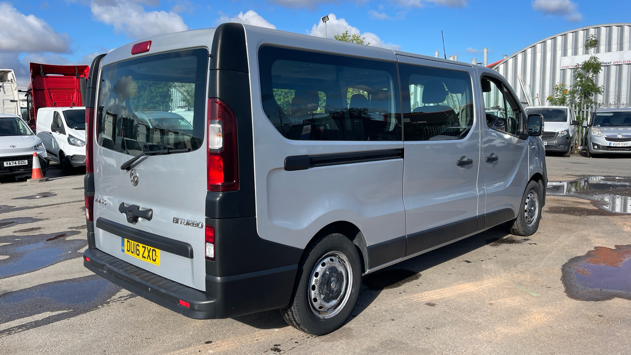 VAUXHALL VIVARO 2900 1.6 CDTI BITURBO 125PS - حافلة صغيرة, ميكروباص: صورة 4 VAUXHALL VIVARO 2900 1.6 CDTI BITURBO 125PS - حافلة صغيرة, ميكروباص: صورة 4