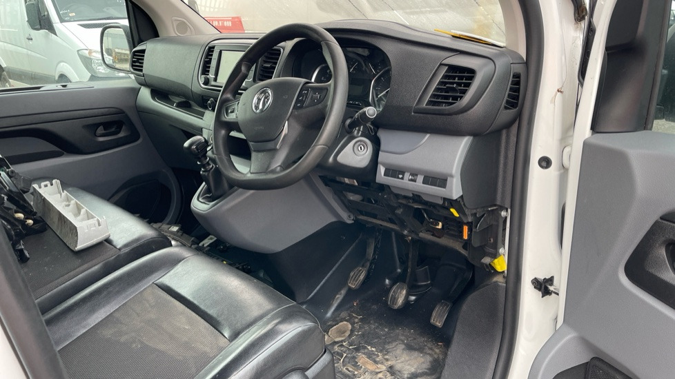VAUXHALL VIVARO 3100 2.0D DYNAMIC 120PS - فان المدمجة: صورة 2 VAUXHALL VIVARO 3100 2.0D DYNAMIC 120PS - فان المدمجة: صورة 2