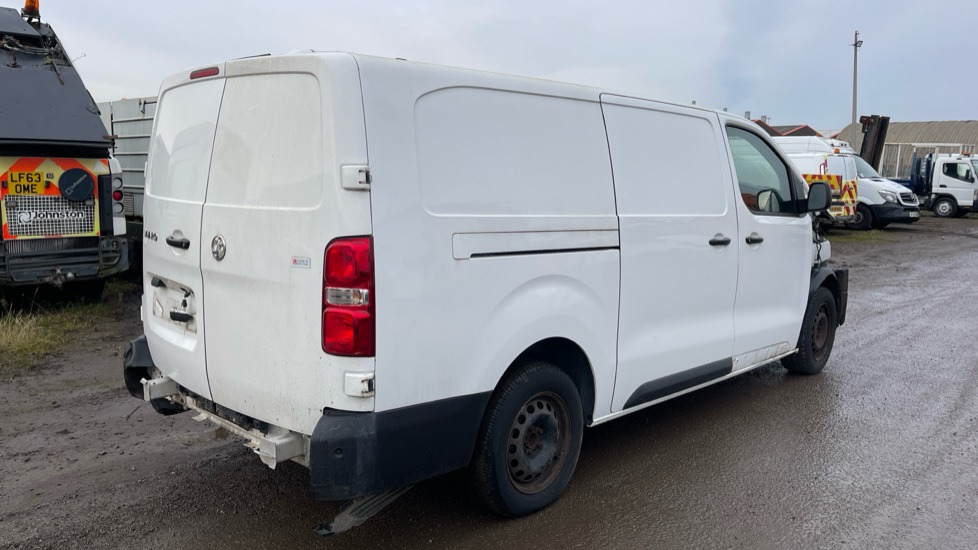 VAUXHALL VIVARO 3100 2.0D DYNAMIC 120PS - فان المدمجة: صورة 3 VAUXHALL VIVARO 3100 2.0D DYNAMIC 120PS - فان المدمجة: صورة 3