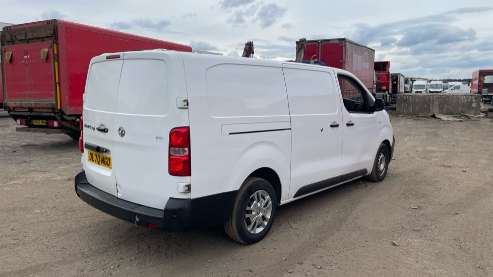 VAUXHALL VIVARO 3100 2.0d 120PS Dynamic H1 Van - فان: صورة 4 VAUXHALL VIVARO 3100 2.0d 120PS Dynamic H1 Van - فان: صورة 4