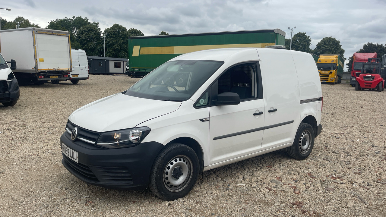 VOLKSWAGEN CADDY 2.0 TDI BLUEMOTION STARTLINE 102PS - فان المدمجة: صورة 2 VOLKSWAGEN CADDY 2.0 TDI BLUEMOTION STARTLINE 102PS - فان المدمجة: صورة 2