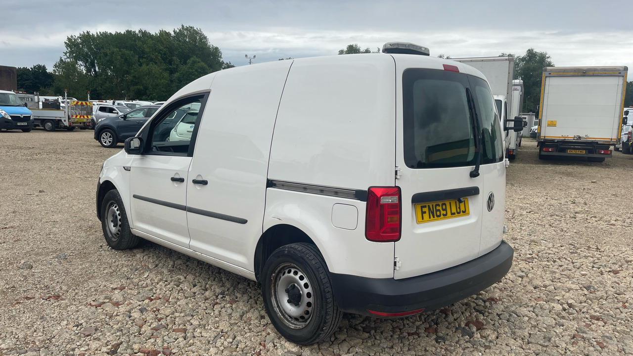 VOLKSWAGEN CADDY 2.0 TDI BLUEMOTION STARTLINE 102PS - فان المدمجة: صورة 3 VOLKSWAGEN CADDY 2.0 TDI BLUEMOTION STARTLINE 102PS - فان المدمجة: صورة 3