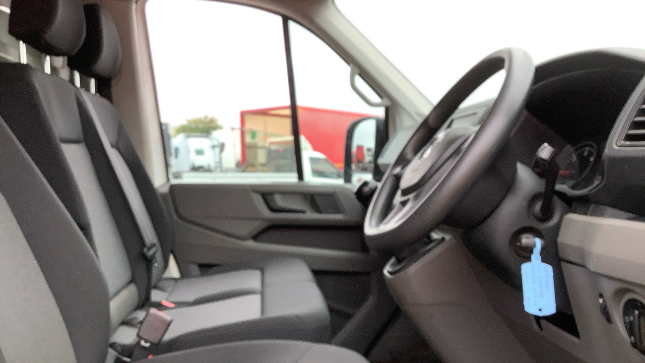 VOLKSWAGEN CRAFTER CR35 2.0 TDI 140PS STARTLINE - شاحنة مفتوحة: صورة 5 VOLKSWAGEN CRAFTER CR35 2.0 TDI 140PS STARTLINE - شاحنة مفتوحة: صورة 5
