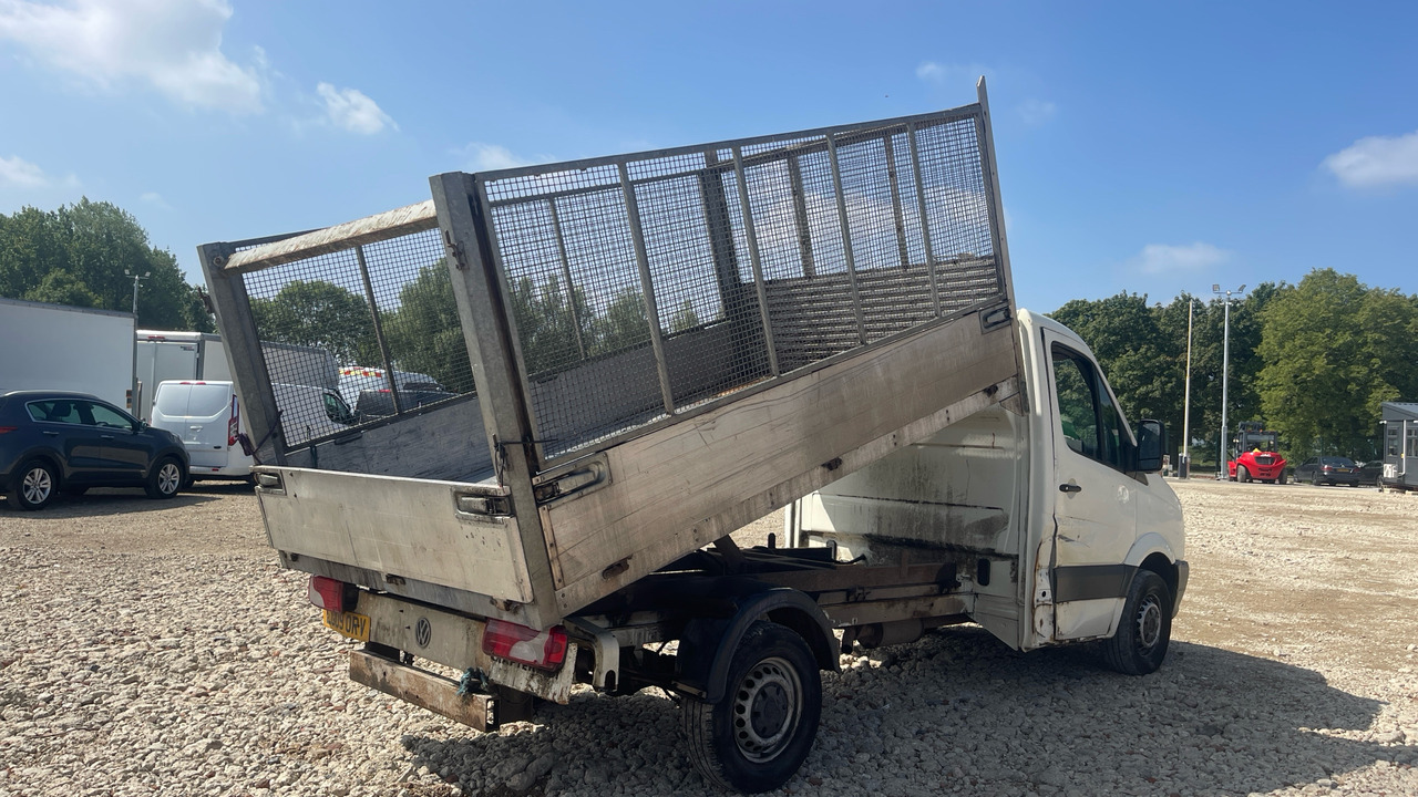 VOLKSWAGEN CRAFTER CR35 2.5 TDI 109PS - قلاب صغير: صورة 4 VOLKSWAGEN CRAFTER CR35 2.5 TDI 109PS - قلاب صغير: صورة 4
