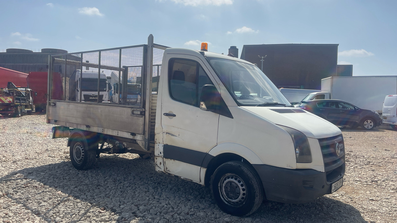VOLKSWAGEN CRAFTER CR35 2.5 TDI 109PS - قلاب صغير: صورة 1 VOLKSWAGEN CRAFTER CR35 2.5 TDI 109PS - قلاب صغير: صورة 1