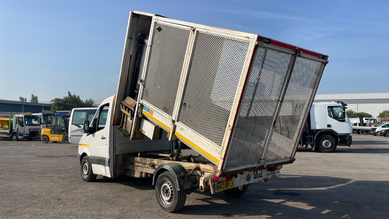 VOLKSWAGEN CRAFTER T30 2.0 TDI 140PS - قلاب صغير: صورة 3 VOLKSWAGEN CRAFTER T30 2.0 TDI 140PS - قلاب صغير: صورة 3