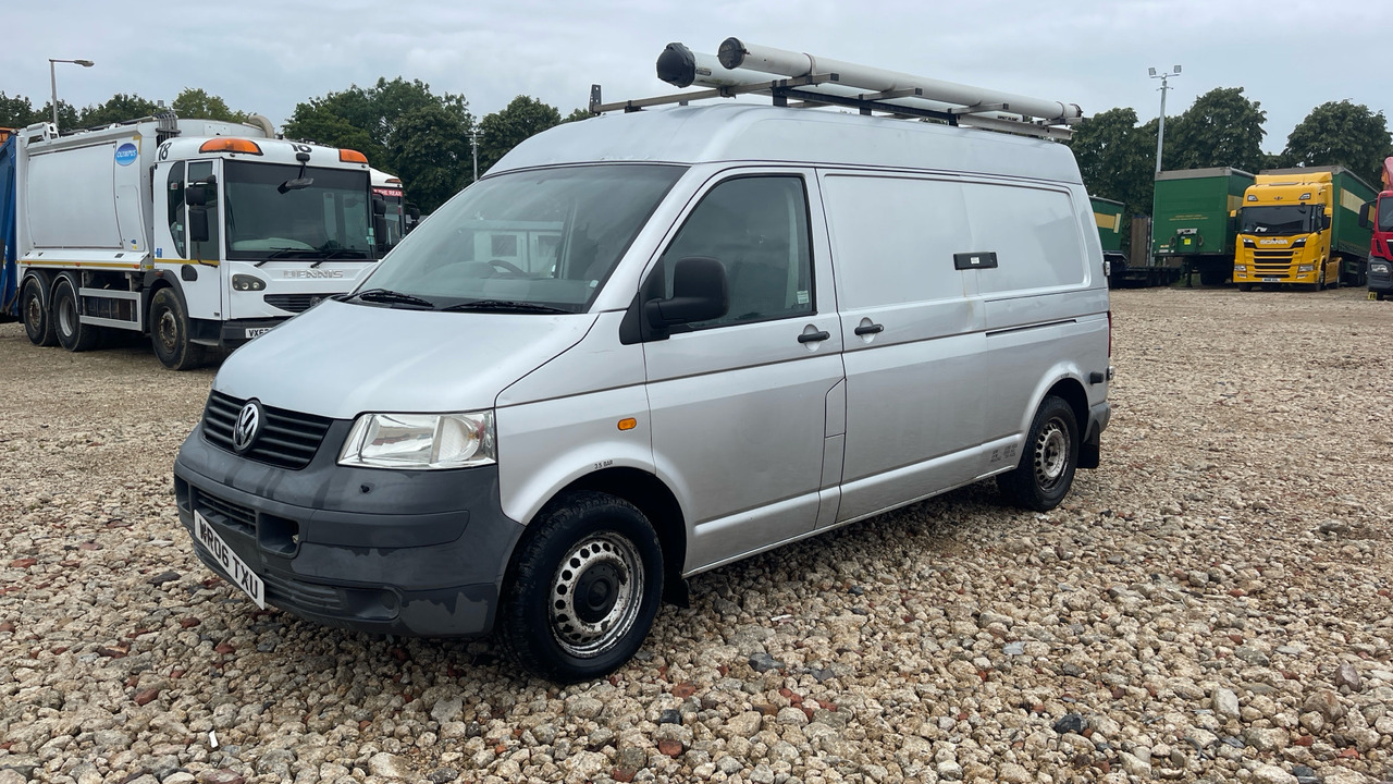 VOLKSWAGEN TRANSPORTER T30 2.4 TDI 130PS - فان: صورة 2 VOLKSWAGEN TRANSPORTER T30 2.4 TDI 130PS - فان: صورة 2