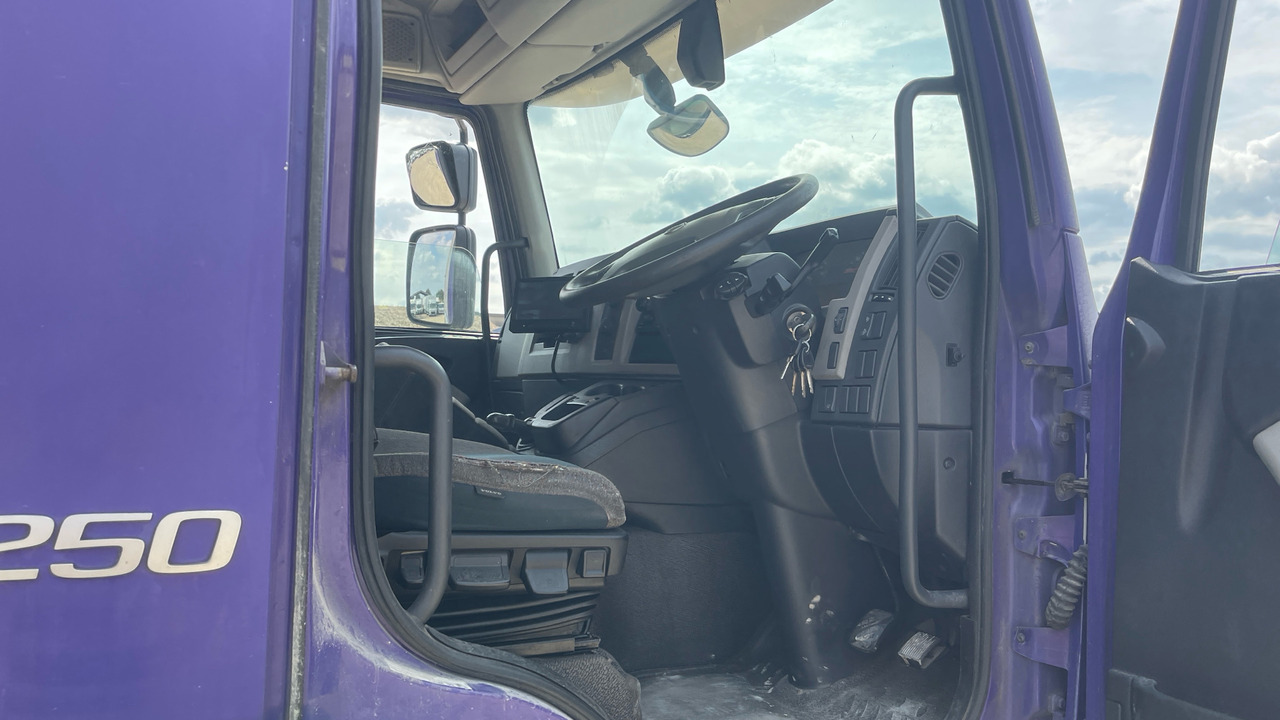 VOLVO FL 250 - شاحنة ستارة: صورة 5 VOLVO FL 250 - شاحنة ستارة: صورة 5