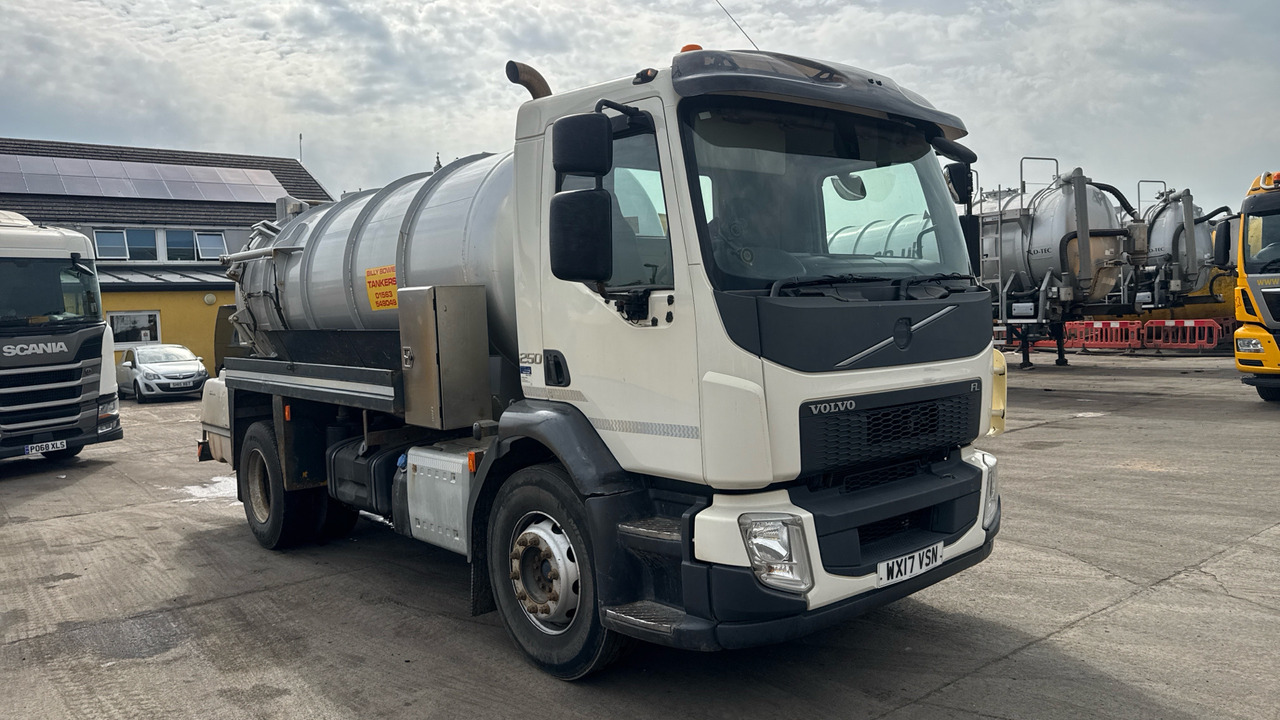 VOLVO FL 250 - شاحنة الشفط: صورة 1 VOLVO FL 250 - شاحنة الشفط: صورة 1