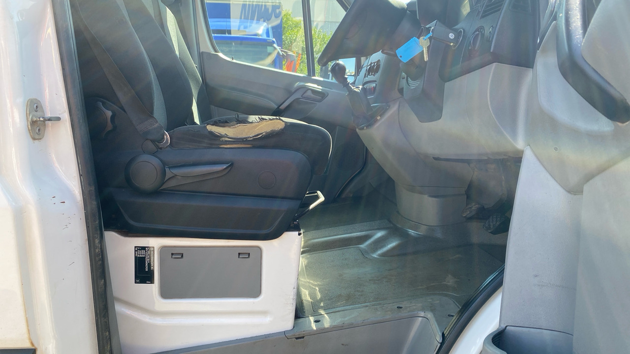 Volkswagen Crafter CR35 2.0 TDI BMT 109PS - فان: صورة 5 Volkswagen Crafter CR35 2.0 TDI BMT 109PS - فان: صورة 5