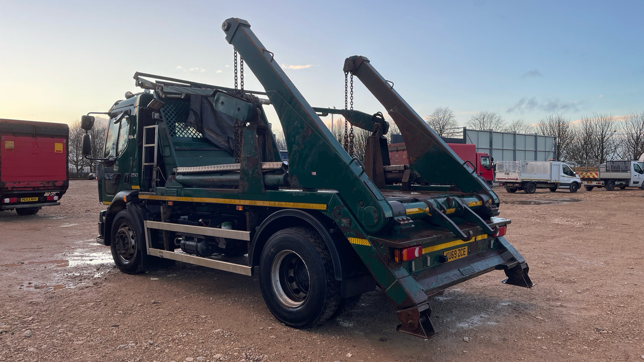 Volvo FL 250 - شاحنة نقل المخلفات: صورة 3 Volvo FL 250 - شاحنة نقل المخلفات: صورة 3