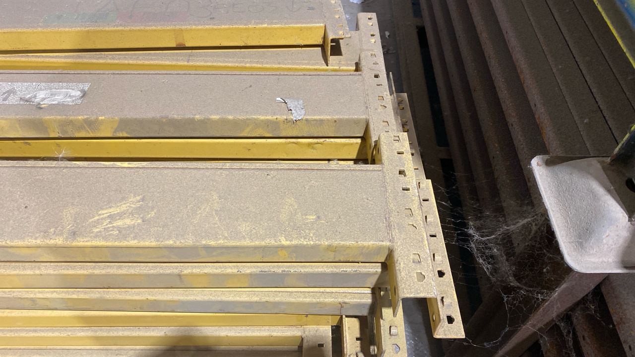 WAREHOUSE RACKING UPRIGHTS & CROSS MEMBERS - معدات البناء: صورة 4 WAREHOUSE RACKING UPRIGHTS & CROSS MEMBERS - معدات البناء: صورة 4