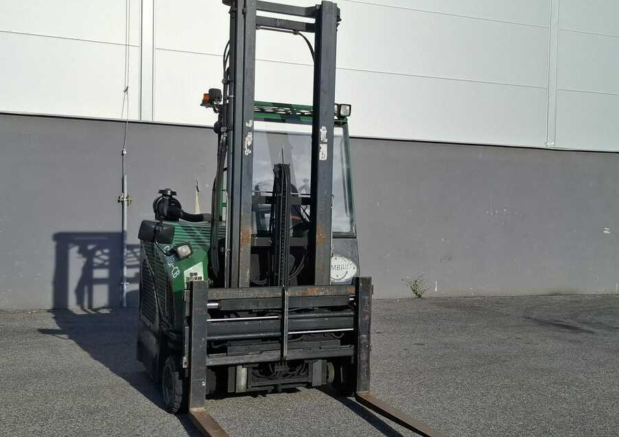 Combilift C3000CB - شاحنة مناولة بأربعة اتجاهات: صورة 4 Combilift C3000CB - شاحنة مناولة بأربعة اتجاهات: صورة 4
