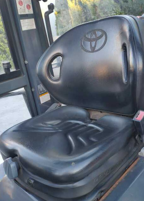 Toyota 7FGF25 - رافعة شوكية تعمل بالغاز: صورة 5 Toyota 7FGF25 - رافعة شوكية تعمل بالغاز: صورة 5