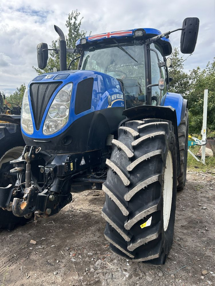 New Holland T7.200 skrzynia stopniowa 2013r TUZ Monitor Nowe Opon - جرار: صورة 3 New Holland T7.200 skrzynia stopniowa 2013r TUZ Monitor Nowe Opon - جرار: صورة 3