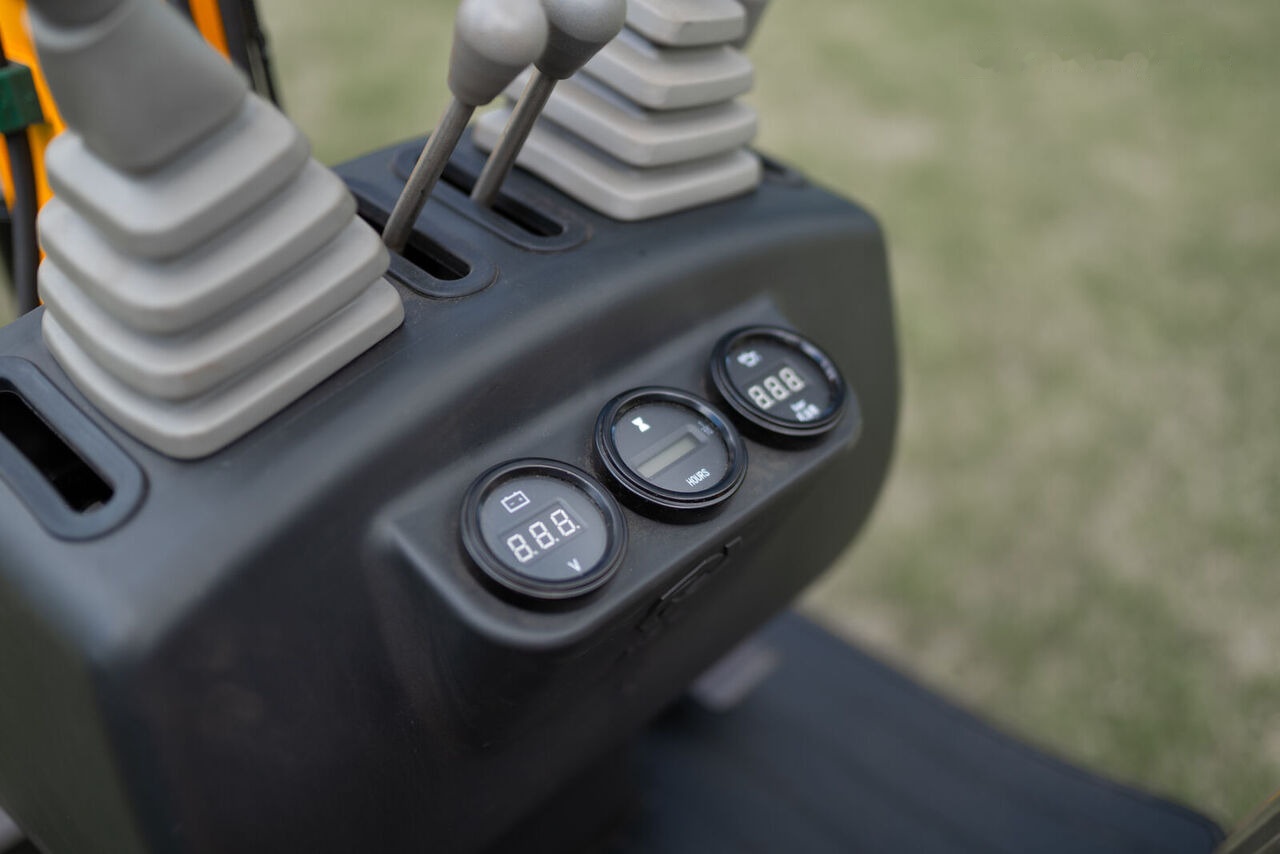 Berger Kraus Mini Excavator BK800B with FULL equipment - حفارة مُصَّغرة: صورة 5 Berger Kraus Mini Excavator BK800B with FULL equipment - حفارة مُصَّغرة: صورة 5