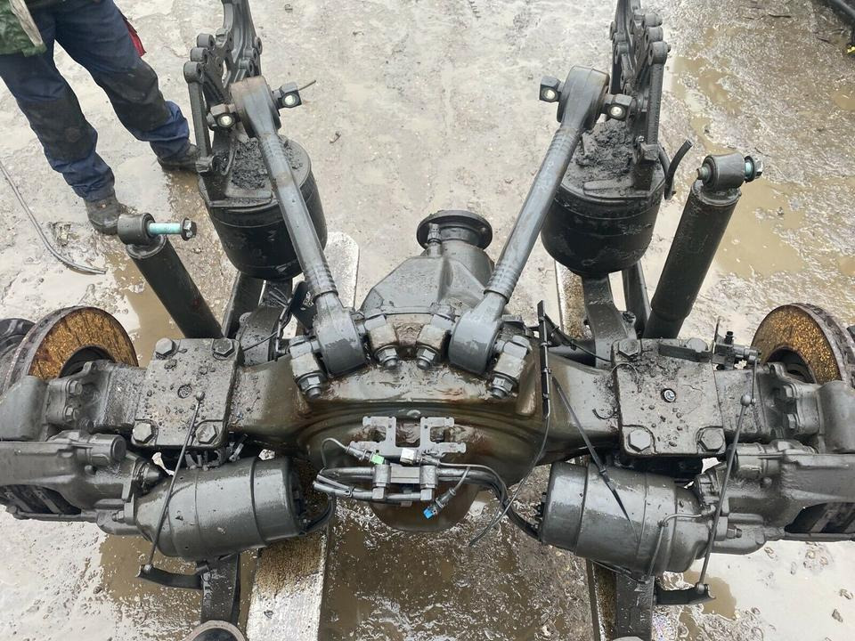 Hinterachse Mercedes Actros MP4 - المحور الخلفي - شاحنة: صورة 1 Hinterachse Mercedes Actros MP4 - المحور الخلفي - شاحنة: صورة 1