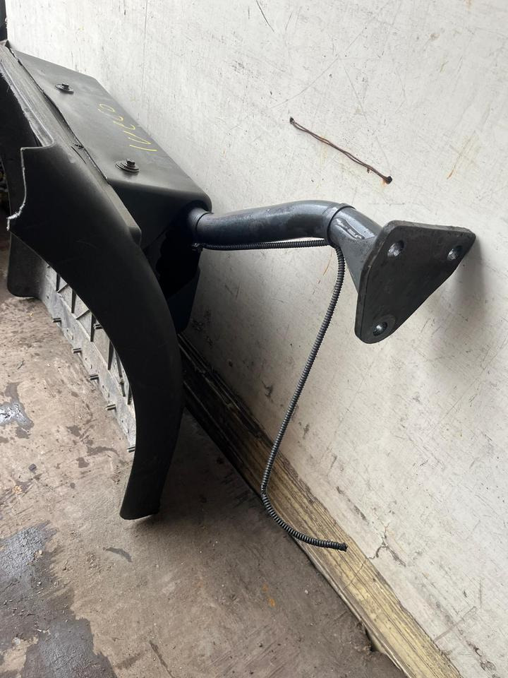 IVECO Stralis 450 Kotflügel vorne rechts 41299389 / 41299388 - رفرف المركبة - شاحنة: صورة 4 IVECO Stralis 450 Kotflügel vorne rechts 41299389 / 41299388 - رفرف المركبة - شاحنة: صورة 4