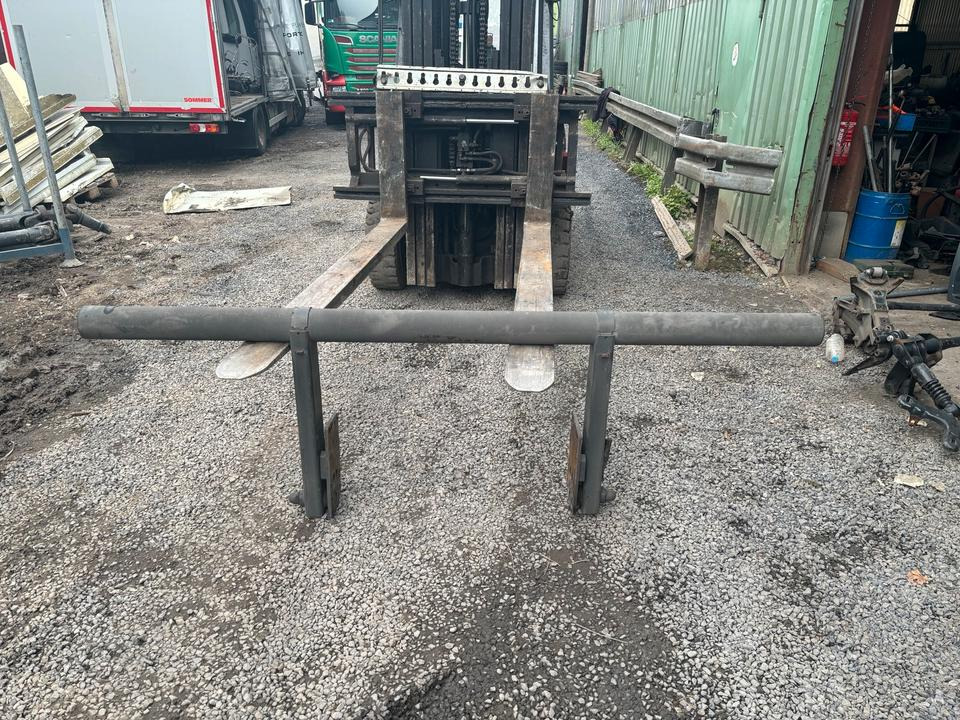 LKW Unterfahrschutz WUF 105 K verstellbar - إطار/ شاسيه - شاحنة: صورة 1 LKW Unterfahrschutz WUF 105 K verstellbar - إطار/ شاسيه - شاحنة: صورة 1