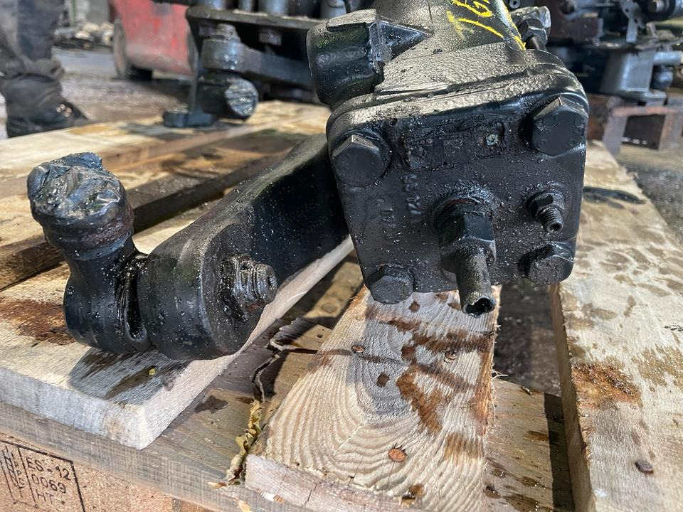 MAN TGM Lenkung Lenkgetriebe ZF - دودة دركسون - شاحنة: صورة 4 MAN TGM Lenkung Lenkgetriebe ZF - دودة دركسون - شاحنة: صورة 4