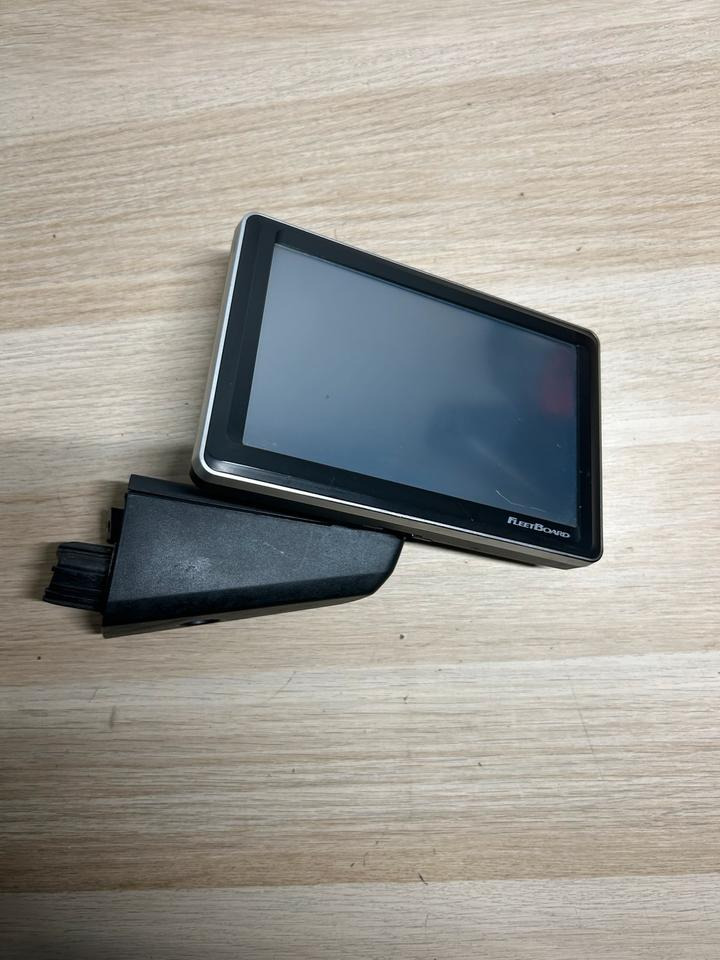 Mercedes Actros MP4 FleetBoard Monitor Display A0008272157 - تاكوغراف - شاحنة: صورة 2 Mercedes Actros MP4 FleetBoard Monitor Display A0008272157 - تاكوغراف - شاحنة: صورة 2