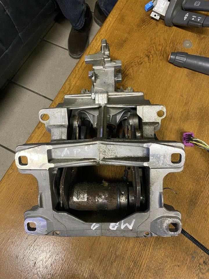 Mercedes Actros MP4 Lenksäule Lenkung - عمود التوجيه - شاحنة: صورة 2 Mercedes Actros MP4 Lenksäule Lenkung - عمود التوجيه - شاحنة: صورة 2