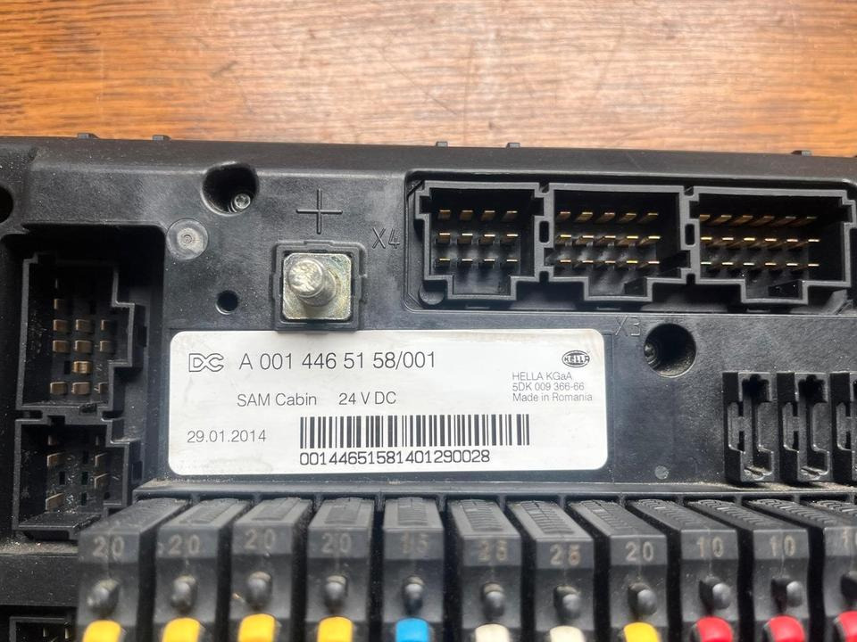 Mercedes Actros MP4 SAM Cabin Sicherungskasten A0014465158 - فيوز - شاحنة: صورة 2 Mercedes Actros MP4 SAM Cabin Sicherungskasten A0014465158 - فيوز - شاحنة: صورة 2