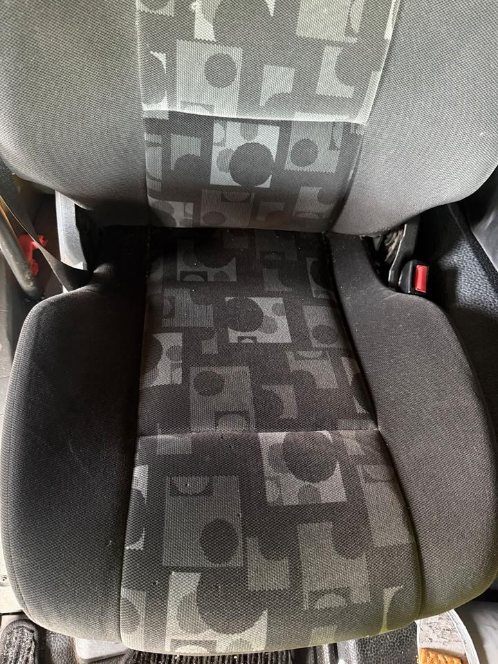 Mercedes Atego 3 Beifahrersitz mit Luft - مقعد - شاحنة: صورة 3 Mercedes Atego 3 Beifahrersitz mit Luft - مقعد - شاحنة: صورة 3