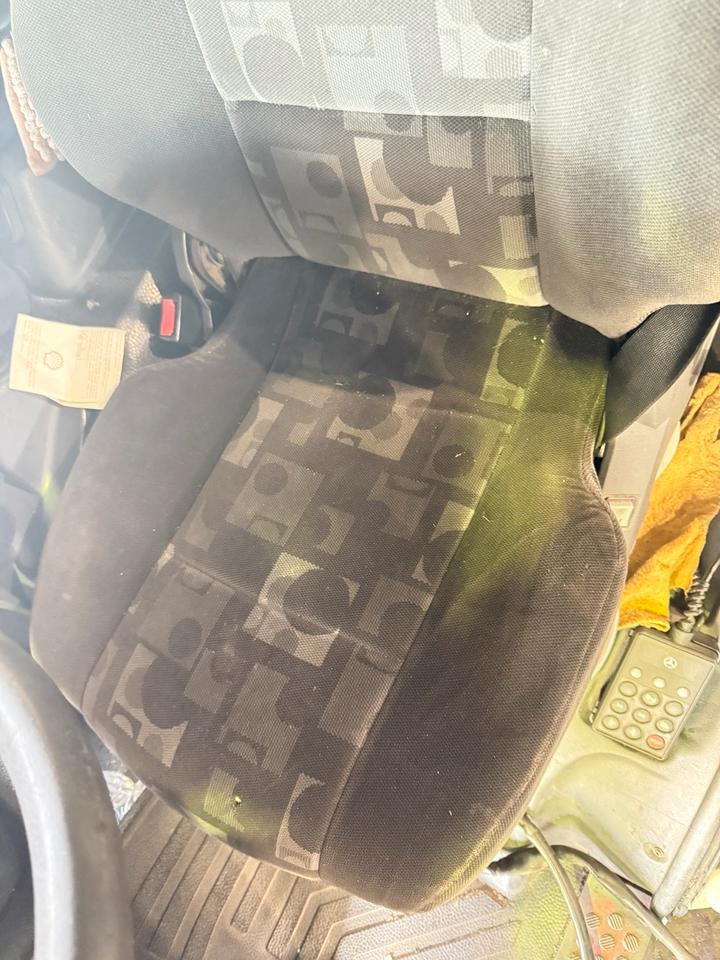 Mercedes Atego 3 Fahrersitz - مقعد - شاحنة: صورة 2 Mercedes Atego 3 Fahrersitz - مقعد - شاحنة: صورة 2