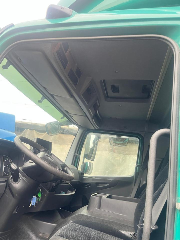 Mercedes Atego 4 1524 komplette Kabine ohne elektrische Geräte - كابينة - شاحنة: صورة 5 Mercedes Atego 4 1524 komplette Kabine ohne elektrische Geräte - كابينة - شاحنة: صورة 5