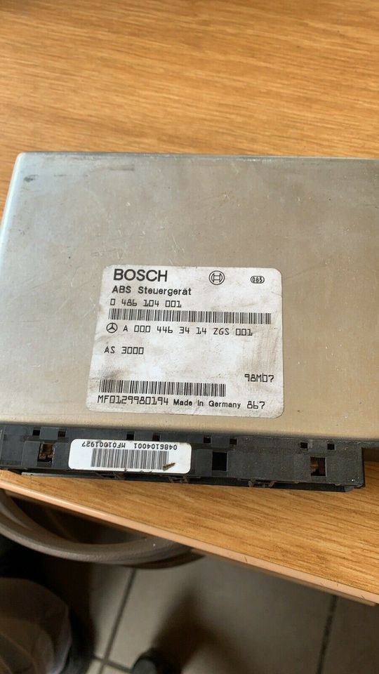 Mercedes Atego BOSCH Elektronik ABS Steuergerät A0004463414 - وحدة تحكم الكتروني - شاحنة: صورة 1 Mercedes Atego BOSCH Elektronik ABS Steuergerät A0004463414 - وحدة تحكم الكتروني - شاحنة: صورة 1