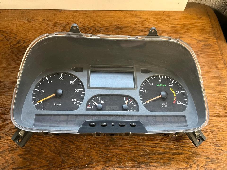 Mercedes Atego Kombiinstrument / Tacho A0044463421 - لوحة القيادة - شاحنة: صورة 2 Mercedes Atego Kombiinstrument / Tacho A0044463421 - لوحة القيادة - شاحنة: صورة 2