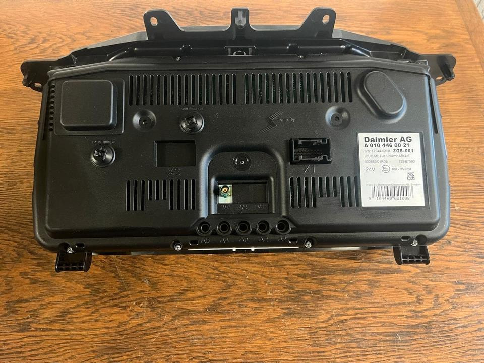 Mercedes Benz Actros MP4 Kombiinstrument / Tacho A0104460021 - لوحة القيادة - شاحنة: صورة 4 Mercedes Benz Actros MP4 Kombiinstrument / Tacho A0104460021 - لوحة القيادة - شاحنة: صورة 4