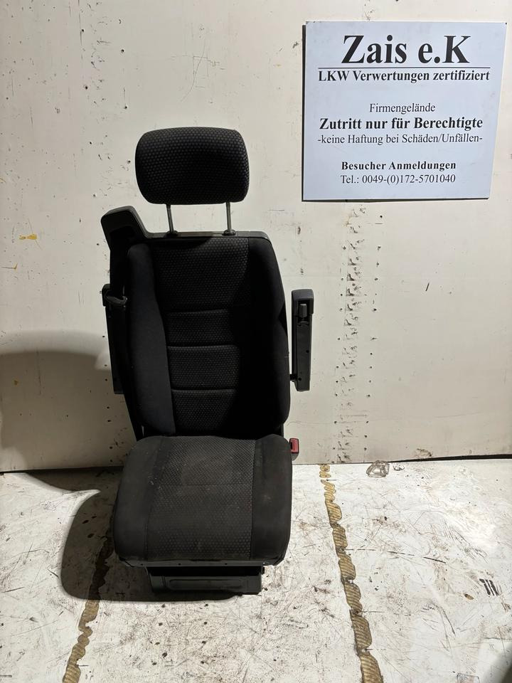 Mercedes-Benz Atego 3 Beifahrersitz - مقعد - شاحنة: صورة 1 Mercedes-Benz Atego 3 Beifahrersitz - مقعد - شاحنة: صورة 1