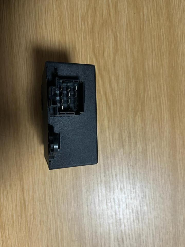 Mercedes VITO W638 Steuergerät Wegfahrsperre 0265451732 - وحدة تحكم الكتروني - شاحنة: صورة 3 Mercedes VITO W638 Steuergerät Wegfahrsperre 0265451732 - وحدة تحكم الكتروني - شاحنة: صورة 3